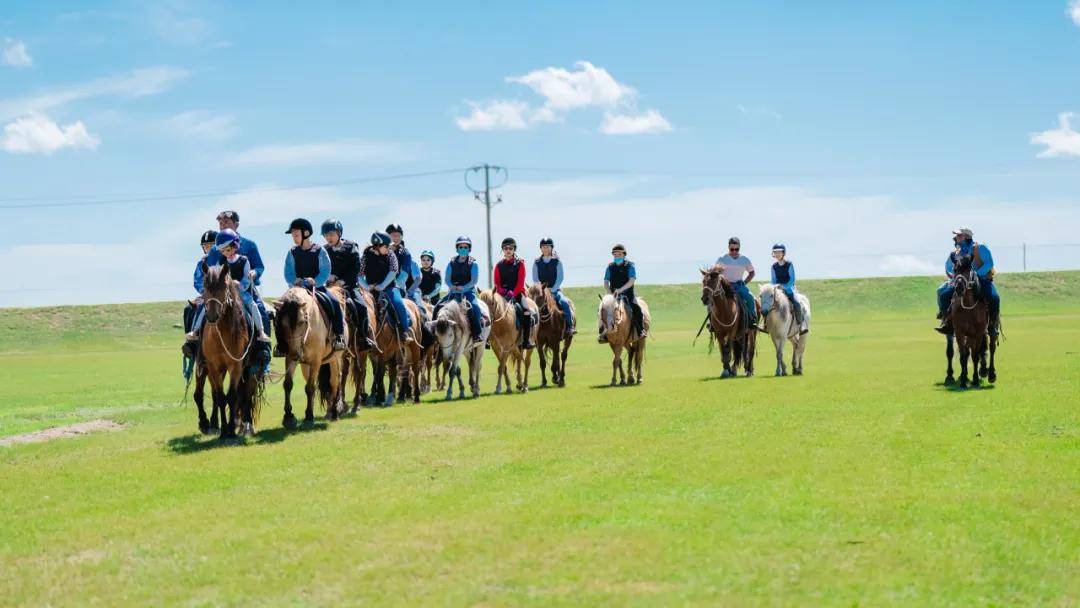 特色草原越野赛,体验纯朴原生态户外运动的简单介绍 特色草原越野赛,体验纯朴原生态户外运动的简单介绍
