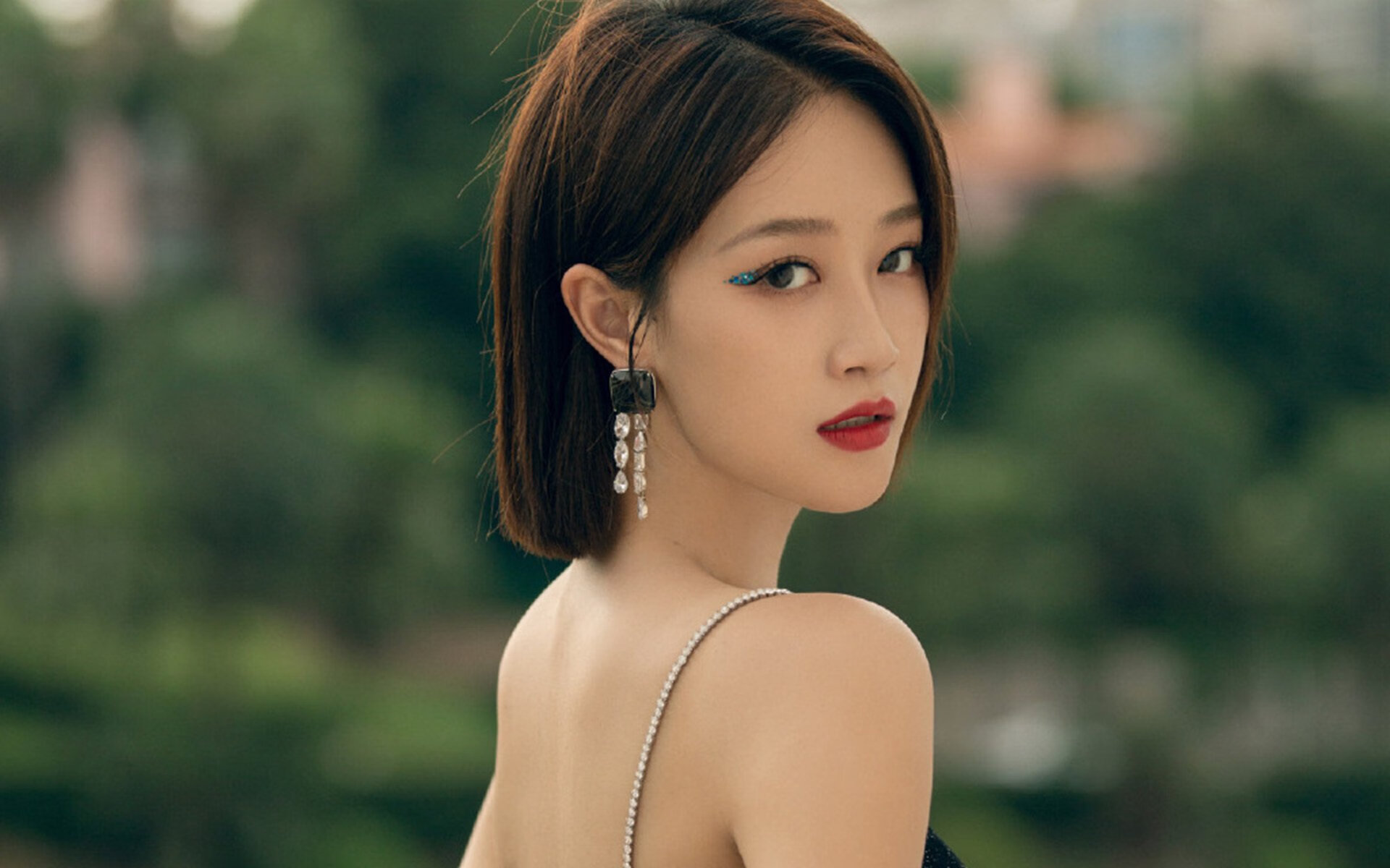 “球场趣事:明星球员的爆笑趣味瞬间”,球星搞笑头像