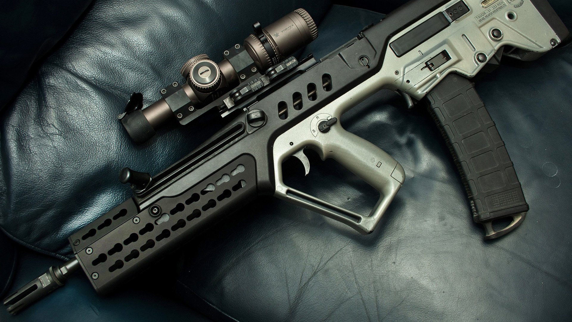 棒球联赛火热进行中 球迷热情高涨，棒球队比赛