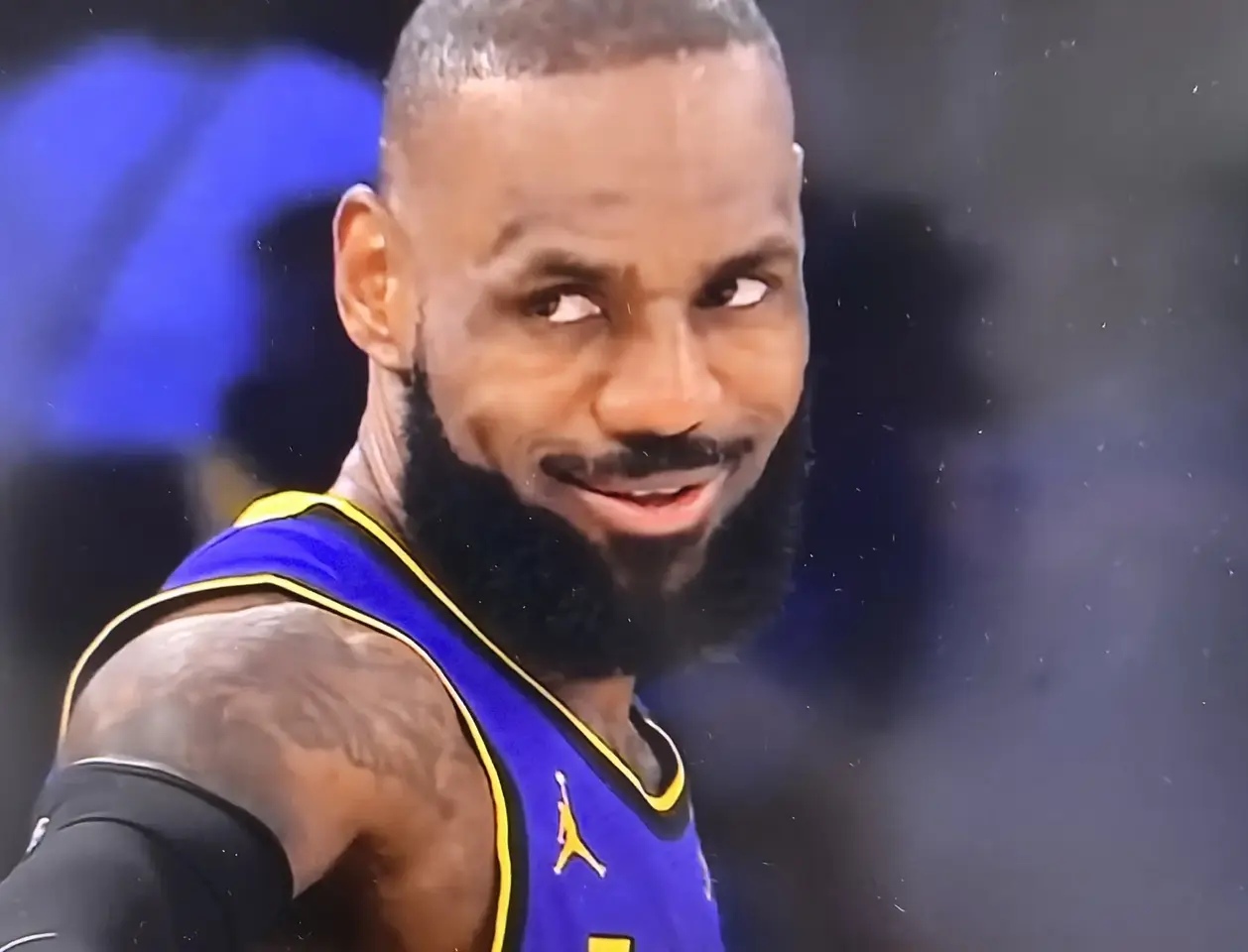 乐鱼体育:湖人队新赛季:詹姆斯能否再次创造历史,赢得个人第五个总冠军?的简单介绍 乐鱼体育:湖人队新赛季:詹姆斯能否再次创造历史,赢得个人第五个总冠军?的简单介绍