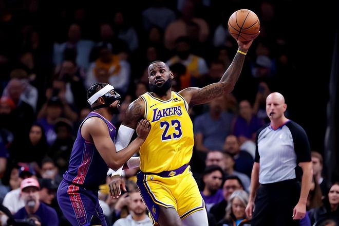 乐鱼体育:湖人队新赛季:詹姆斯能否再次创造历史,赢得个人第五个总冠军?的简单介绍 乐鱼体育:湖人队新赛季:詹姆斯能否再次创造历史,赢得个人第五个总冠军?的简单介绍