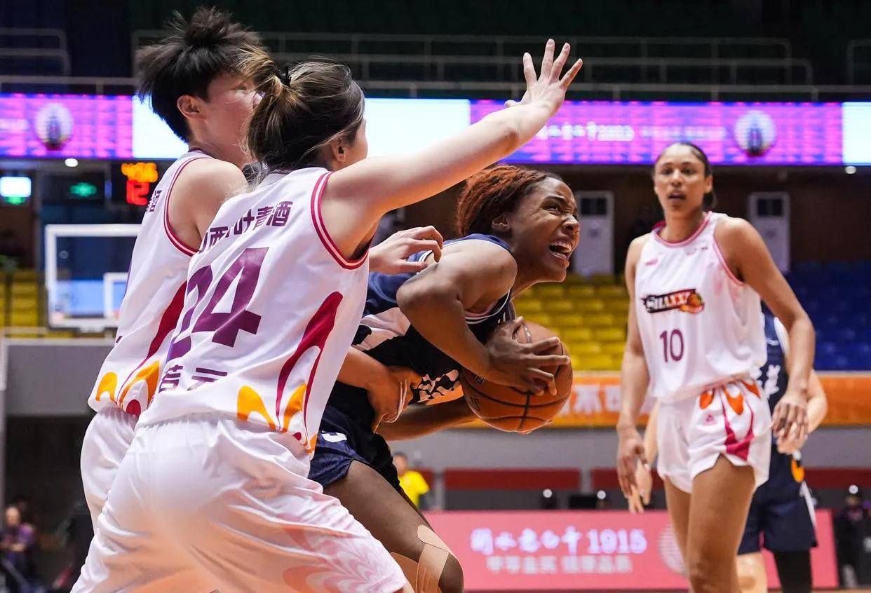 乐鱼体育:WCBA:联赛的商业化发展,如何吸引更多赞助商和球迷?的简单介绍 乐鱼体育:WCBA:联赛的商业化发展,如何吸引更多赞助商和球迷?的简单介绍