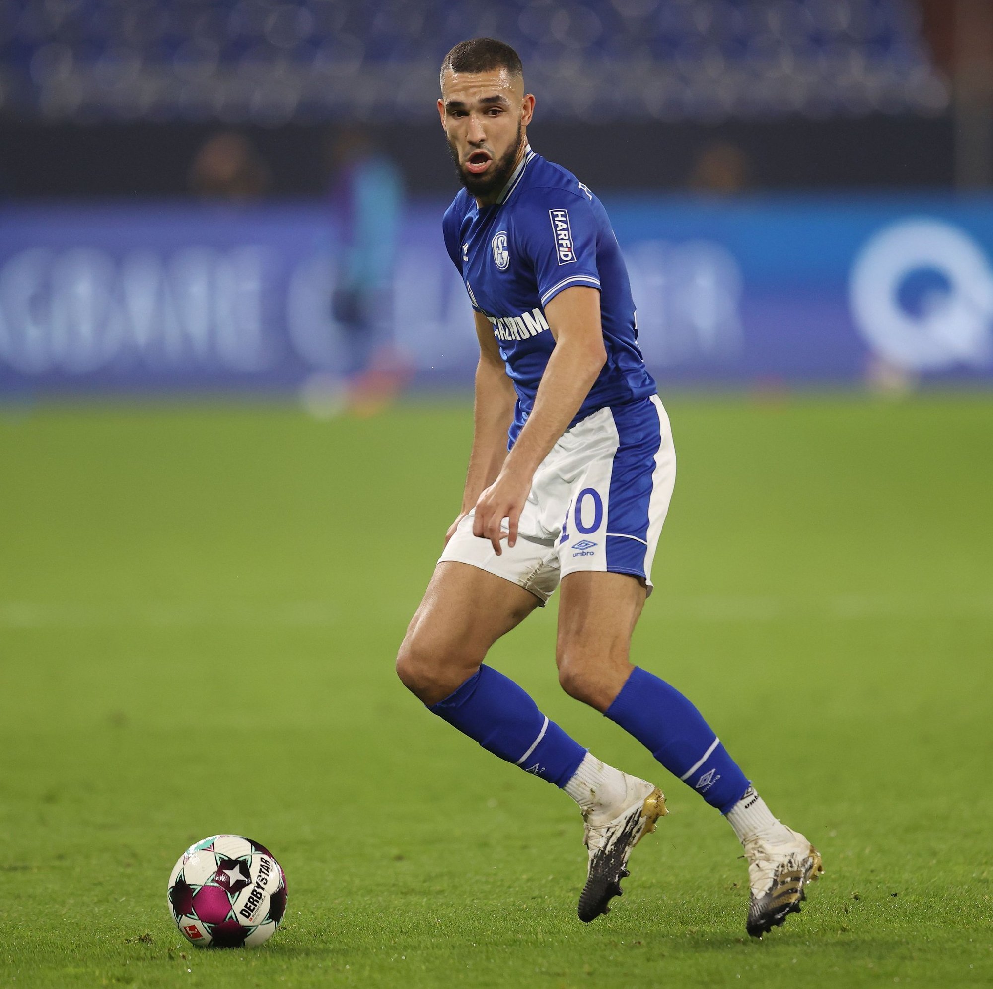 包含乐鱼体育：德甲纽伦堡的防守体系与改进空间的词条