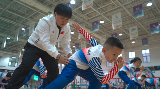 包含乐鱼体育:体育与教育结合:学校如何促进学生身体素质的词条 包含乐鱼体育:体育与教育结合:学校如何促进学生身体素质的词条